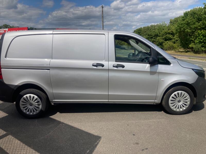 MERCEDES-BENZ VITO