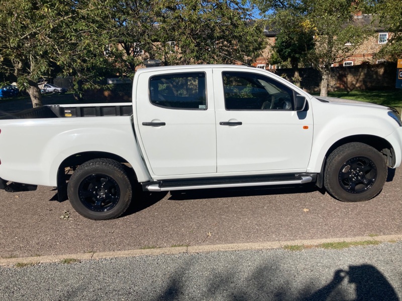 ISUZU D-MAX