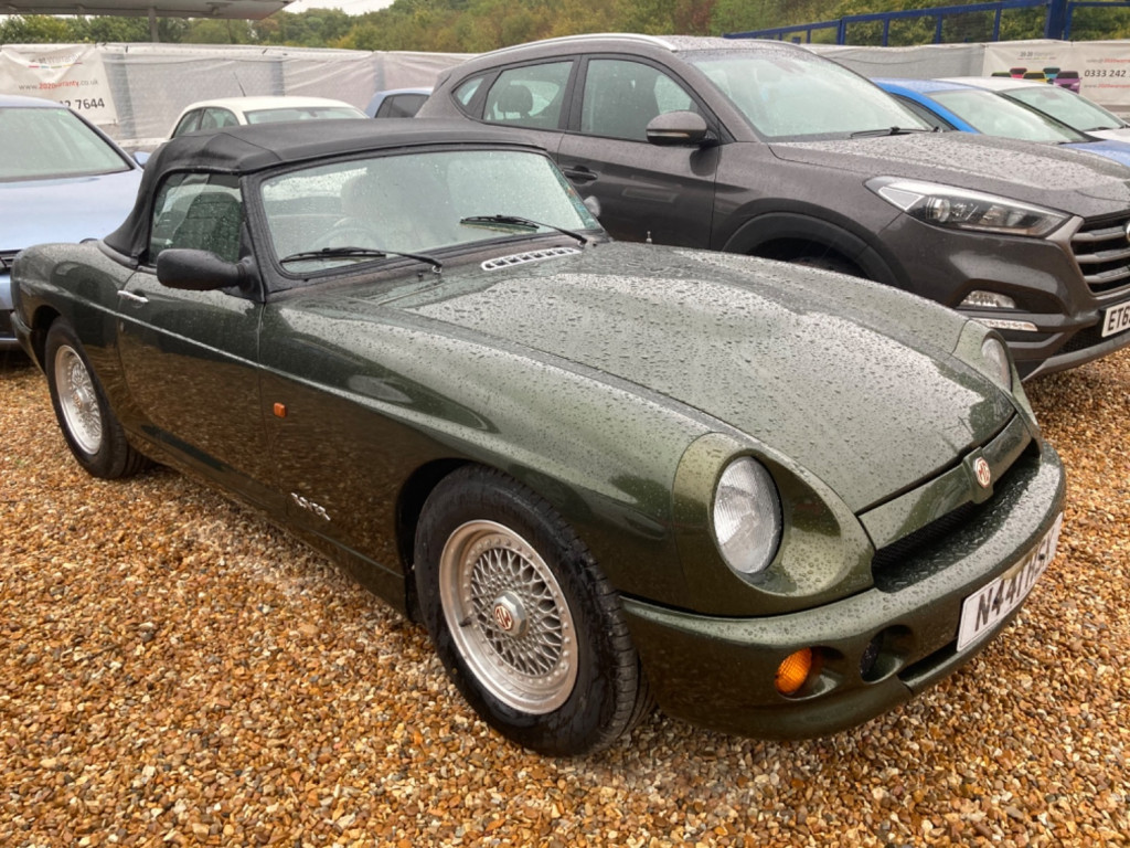 1996 MG Rv8